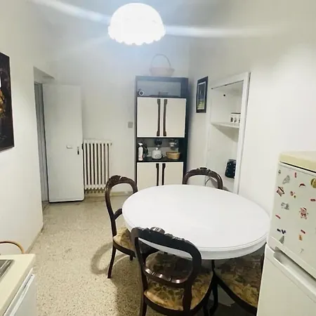 Domi B & B-2
